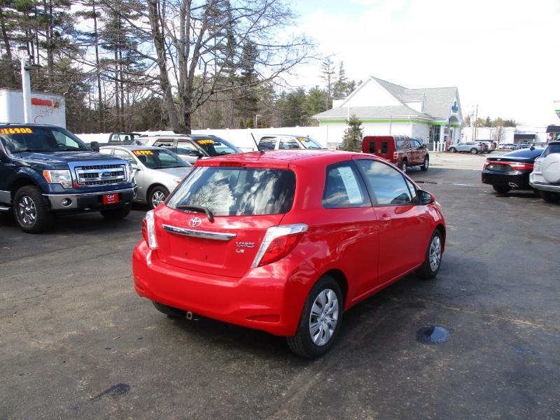 Toyota Yaris LE 3-Door AT 2012