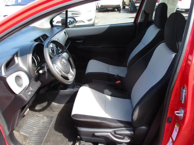 Toyota Yaris LE 3-Door AT 2012