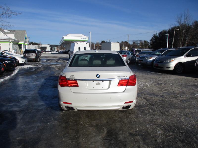 BMW 7-Series 750Li xDrive 2010