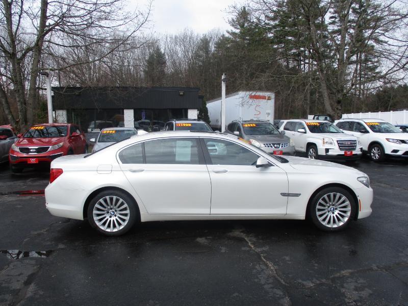 BMW 7-Series 750Li xDrive 2010