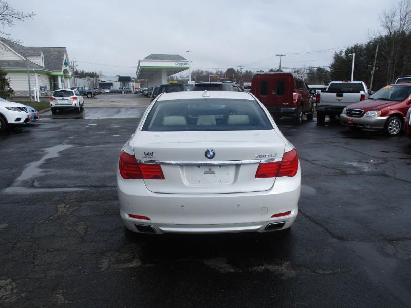 BMW 7-Series 750Li xDrive 2010