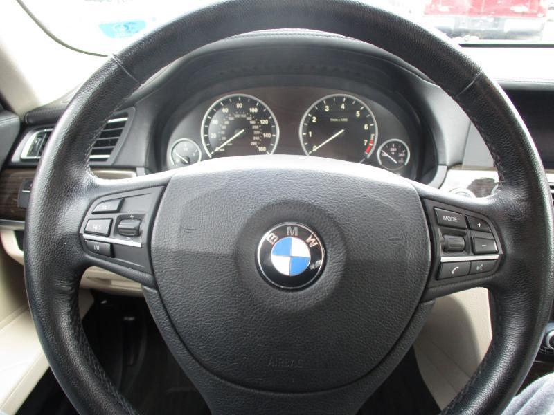 BMW 7-Series 750Li xDrive 2010