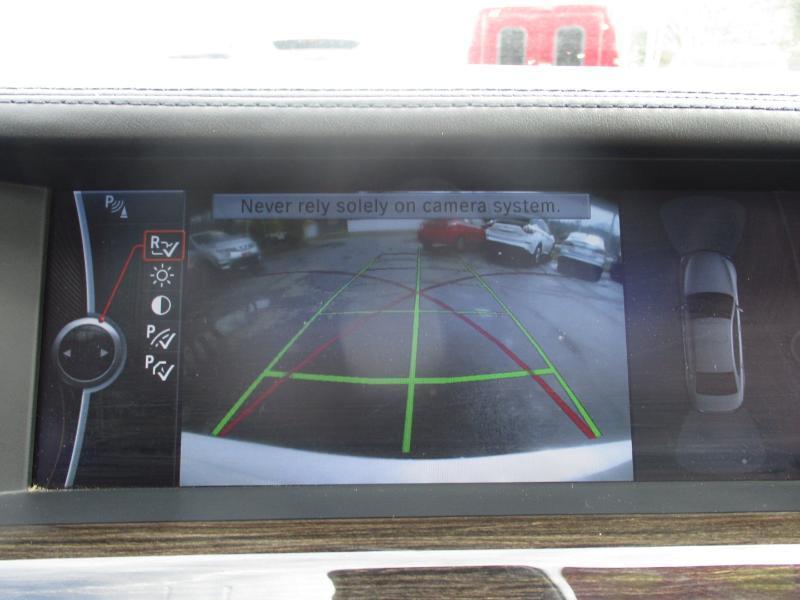 BMW 7-Series 750Li xDrive 2010