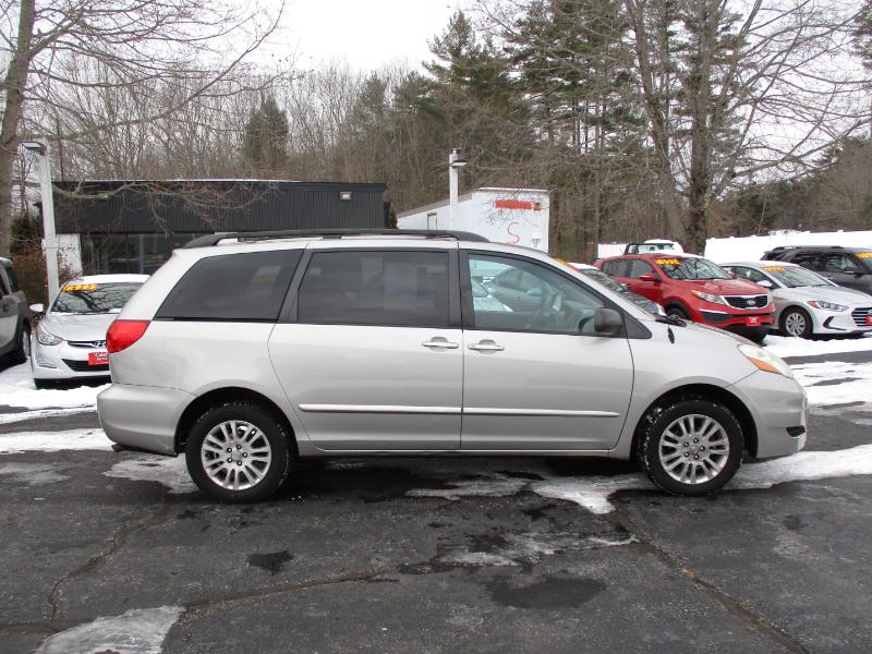 Toyota Sienna LE AWD 2007