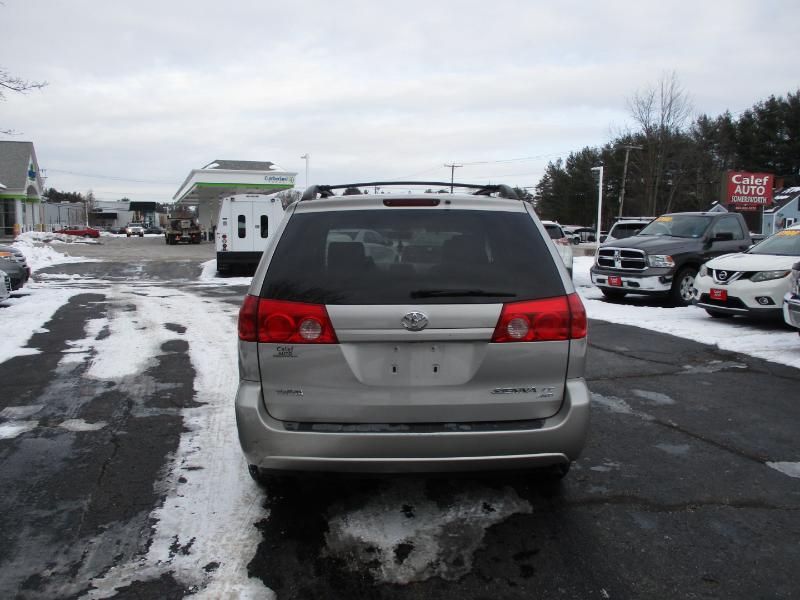 Toyota Sienna LE AWD 2007
