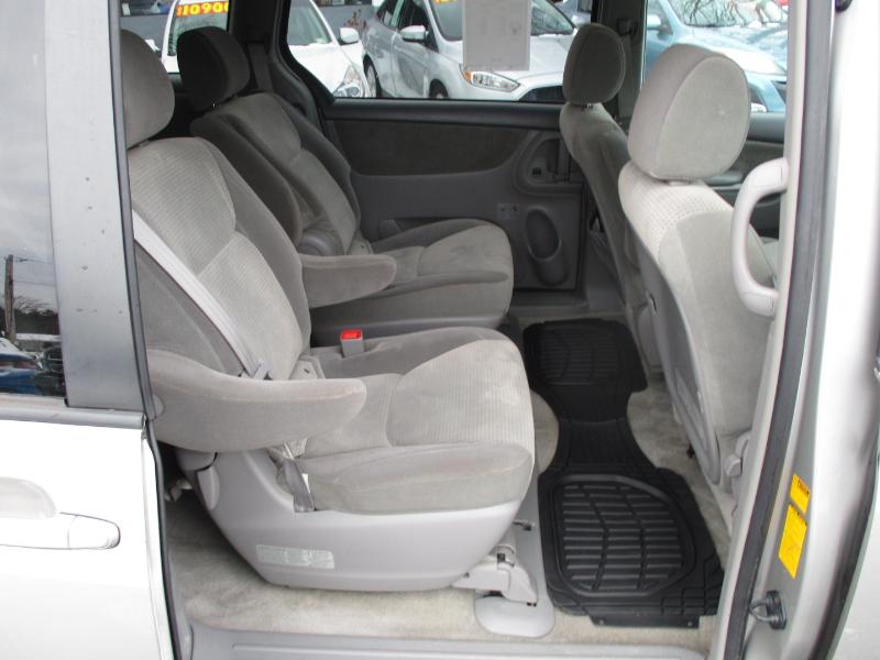 Toyota Sienna LE AWD 2007