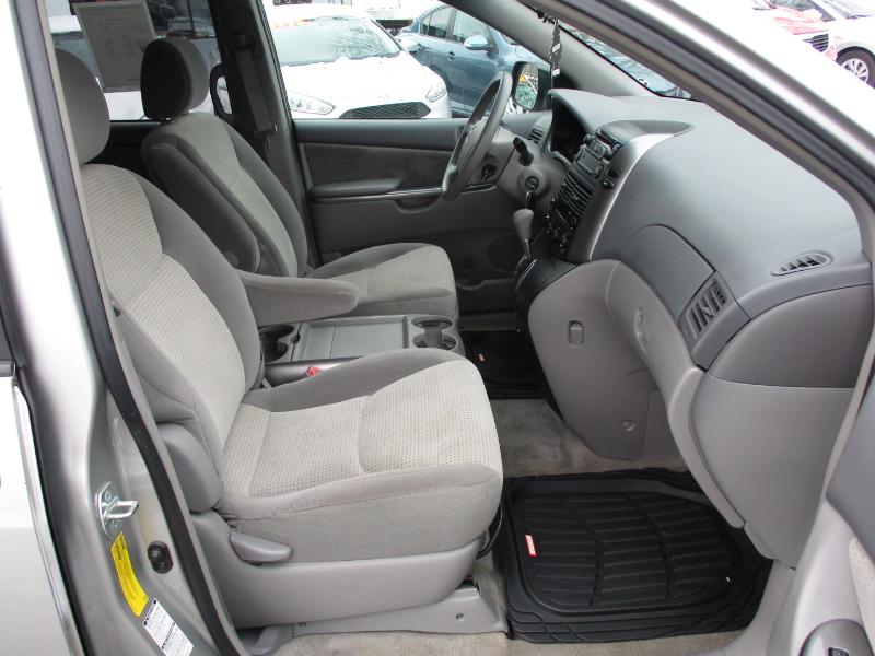 Toyota Sienna LE AWD 2007