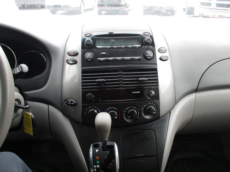 Toyota Sienna LE AWD 2007