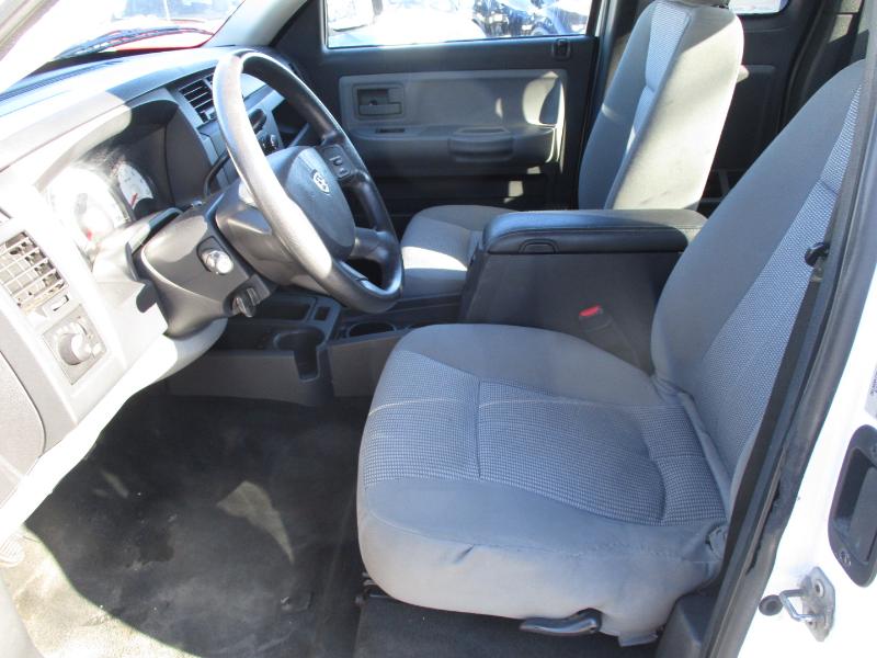 Dodge Dakota SXT Extended Cab 4WD 2011