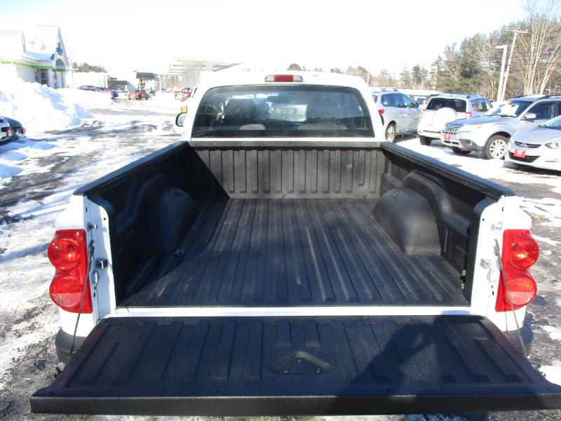 Dodge Dakota SXT Extended Cab 4WD 2011