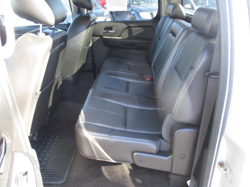 Chevrolet Silverado 1500 LTZ Crew Cab 4WD 2012