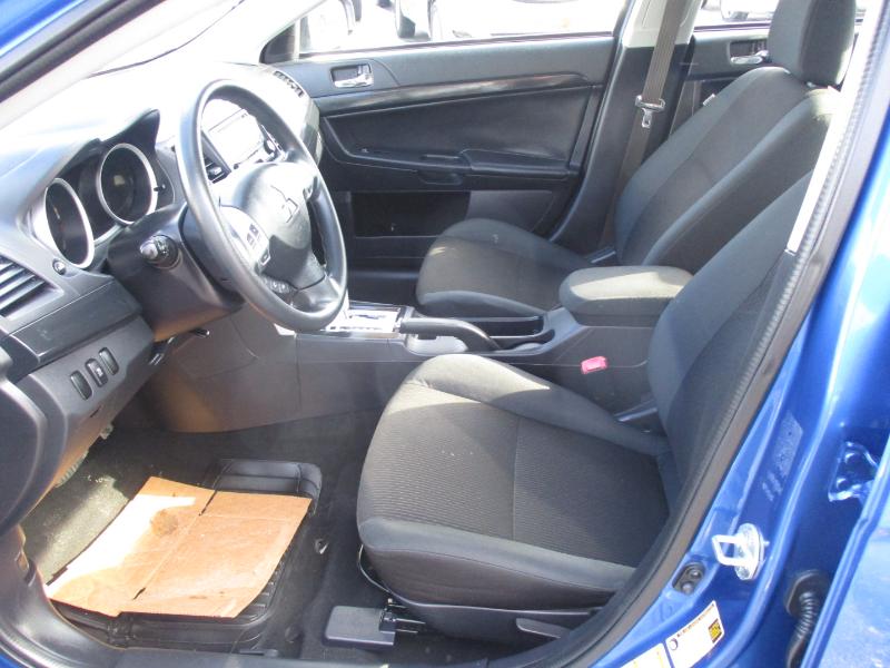 Mitsubishi Lancer ES CVT 2016