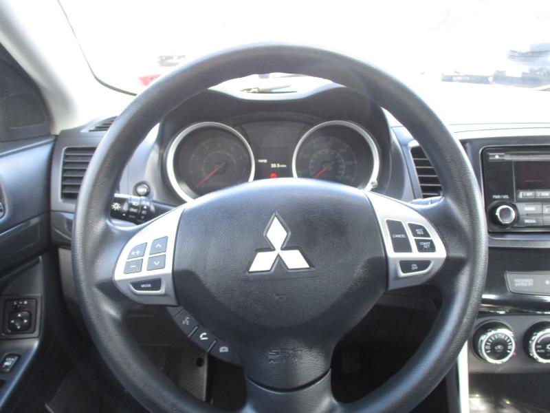 Mitsubishi Lancer ES CVT 2016