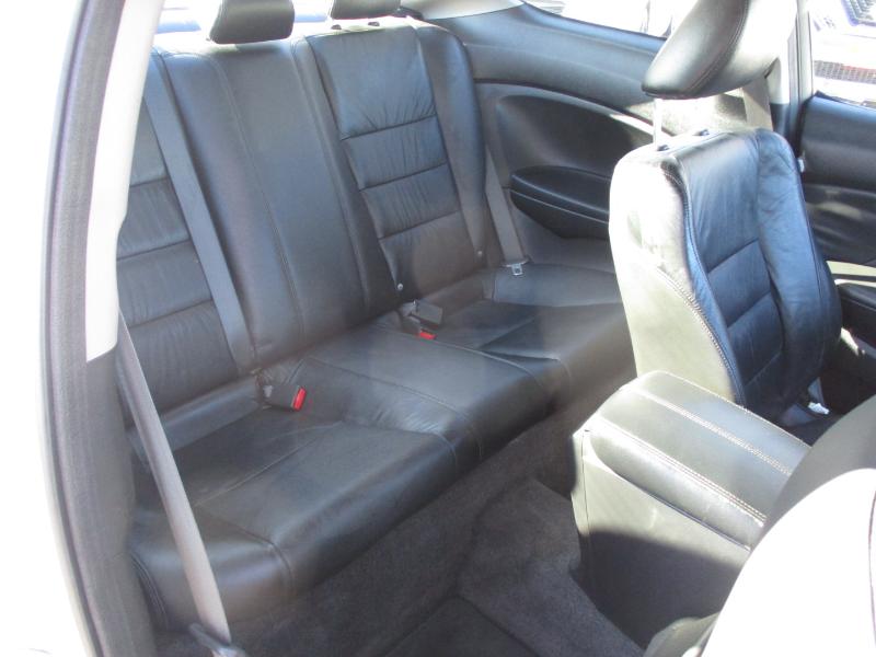 Honda Accord EX-L V-6 Coupe AT 2010