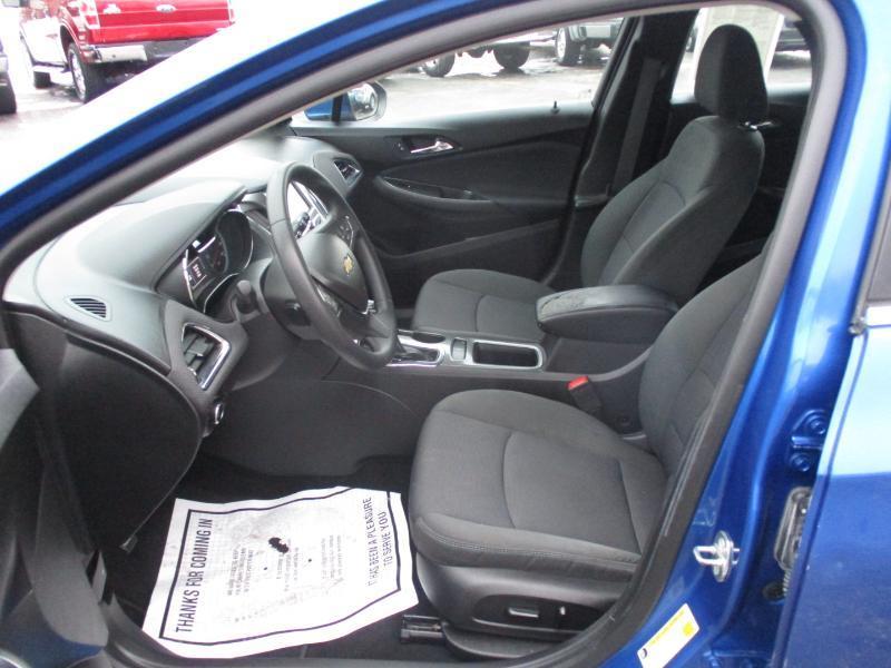 Chevrolet Cruze LT Auto Hatchback 2017