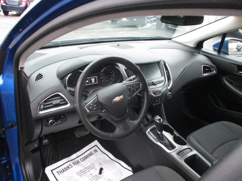 Chevrolet Cruze LT Auto Hatchback 2017