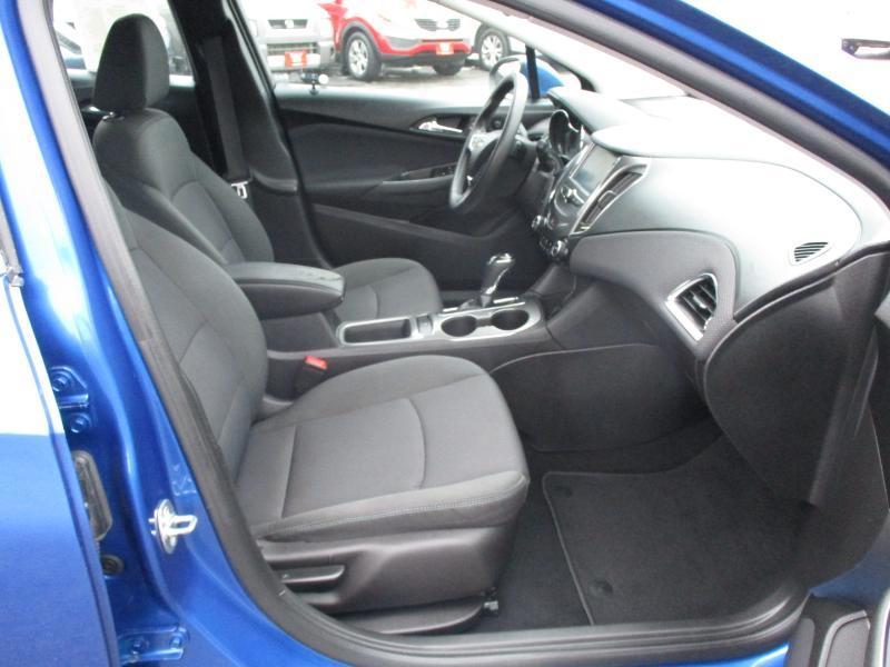 Chevrolet Cruze LT Auto Hatchback 2017