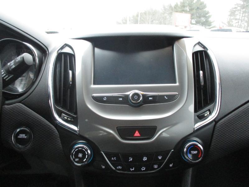 Chevrolet Cruze LT Auto Hatchback 2017