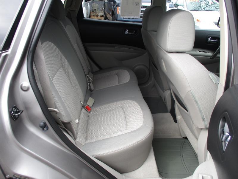 Nissan Rogue SV AWD 2012