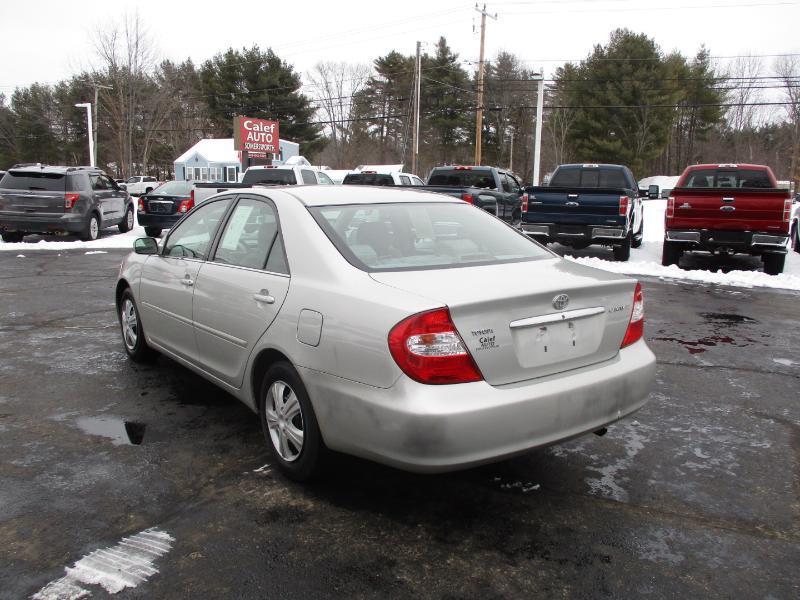 Toyota Camry LE 2003