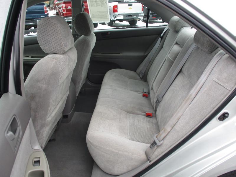 Toyota Camry LE 2003