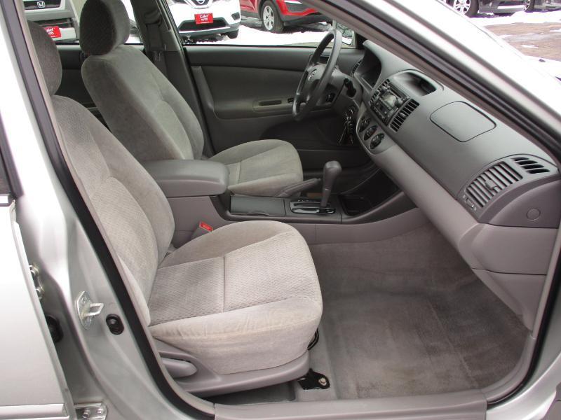 Toyota Camry LE 2003