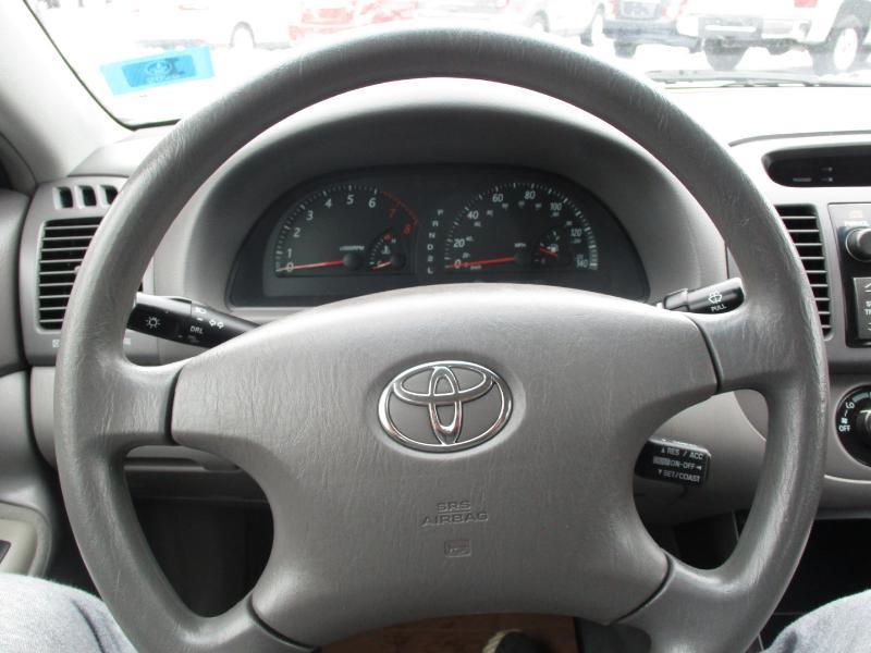 Toyota Camry LE 2003
