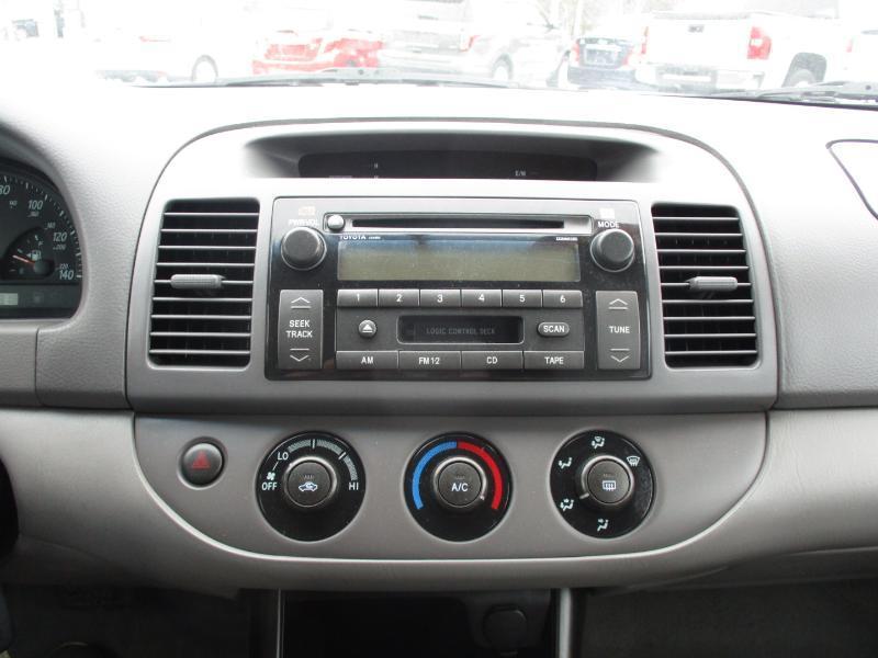 Toyota Camry LE 2003