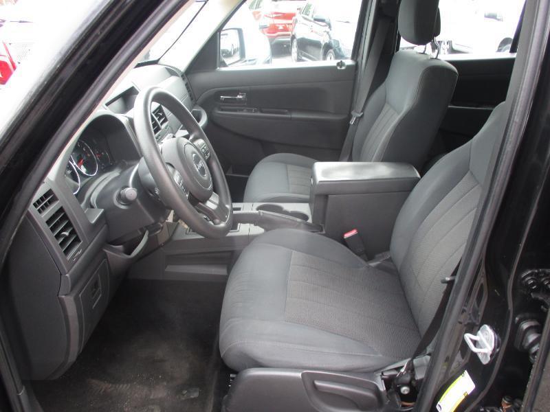 Jeep Liberty Sport 4WD 2012