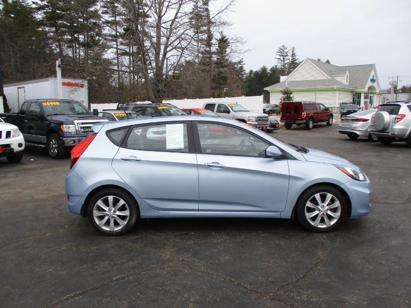 Hyundai Accent SE 5-Door 2013