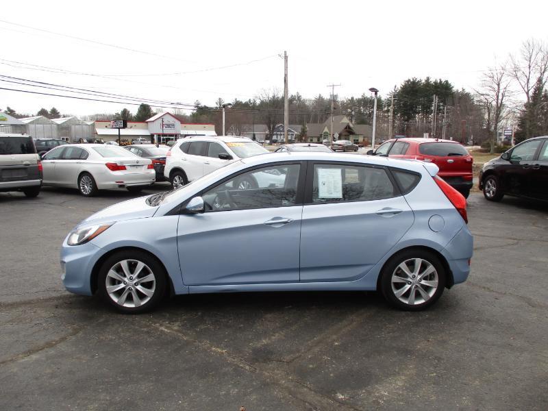 Hyundai Accent SE 5-Door 2013