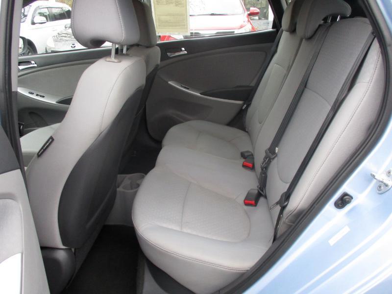 Hyundai Accent SE 5-Door 2013