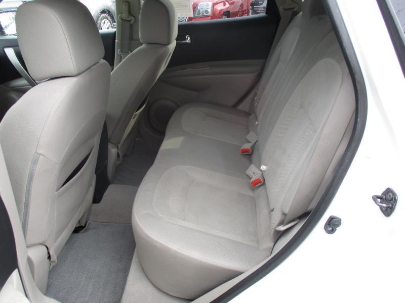 Nissan Rogue S AWD 2012