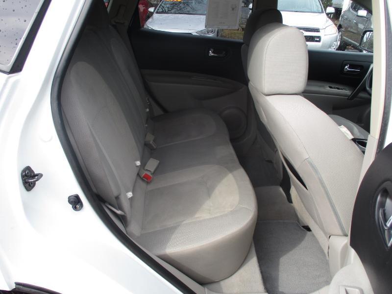 Nissan Rogue S AWD 2012