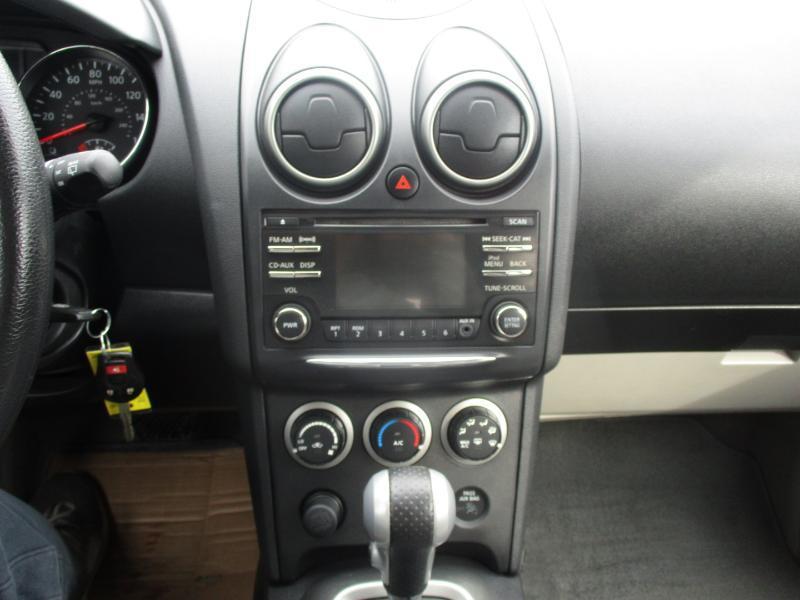 Nissan Rogue S AWD 2012