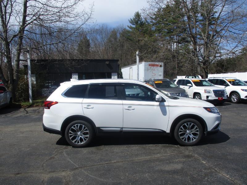 Mitsubishi Outlander SEL AWD 2017