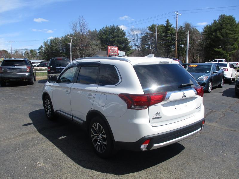 Mitsubishi Outlander SEL AWD 2017