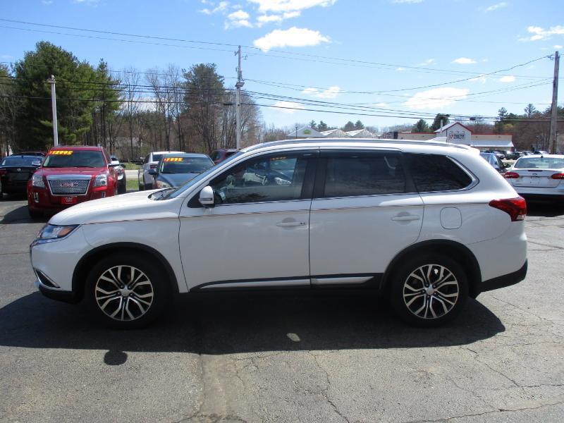 Mitsubishi Outlander SEL AWD 2017