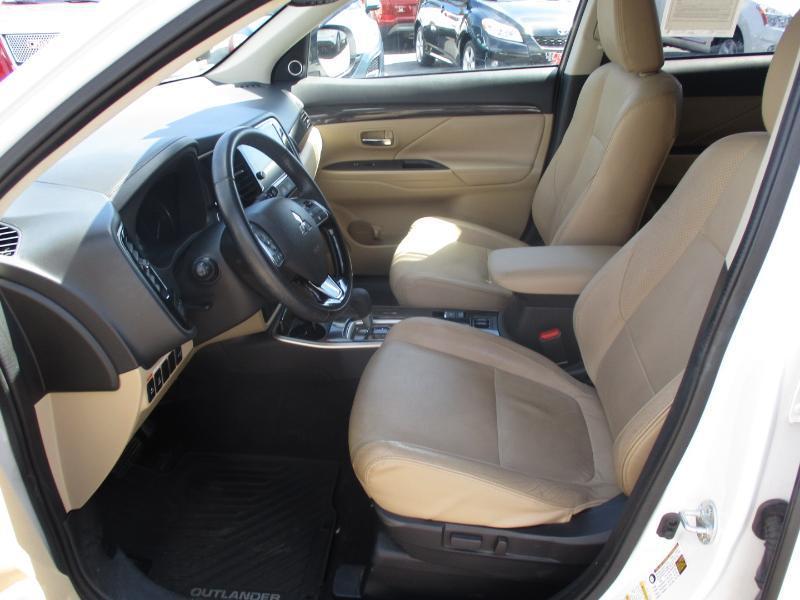 Mitsubishi Outlander SEL AWD 2017