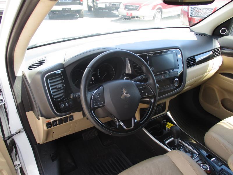 Mitsubishi Outlander SEL AWD 2017