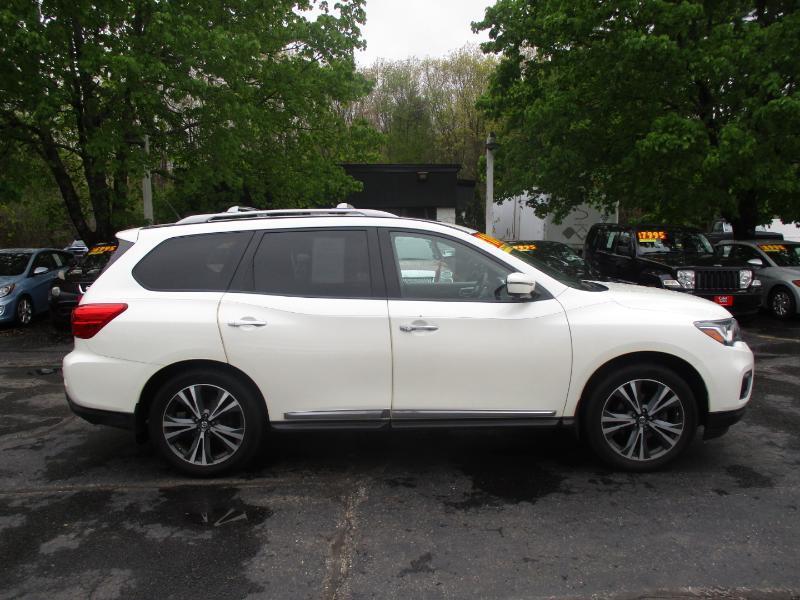 Nissan Pathfinder Platinum 4WD 2017