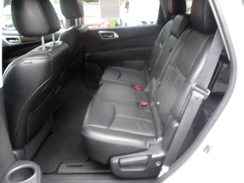 Nissan Pathfinder Platinum 4WD 2017