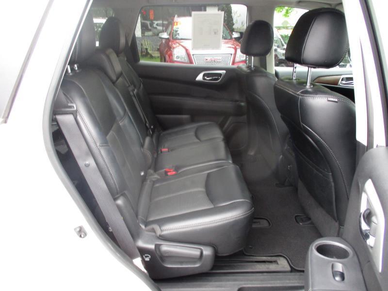 Nissan Pathfinder Platinum 4WD 2017