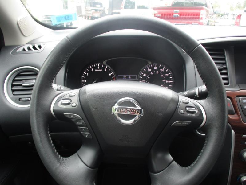 Nissan Pathfinder Platinum 4WD 2017