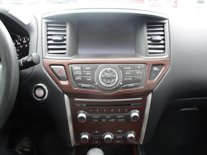 Nissan Pathfinder Platinum 4WD 2017
