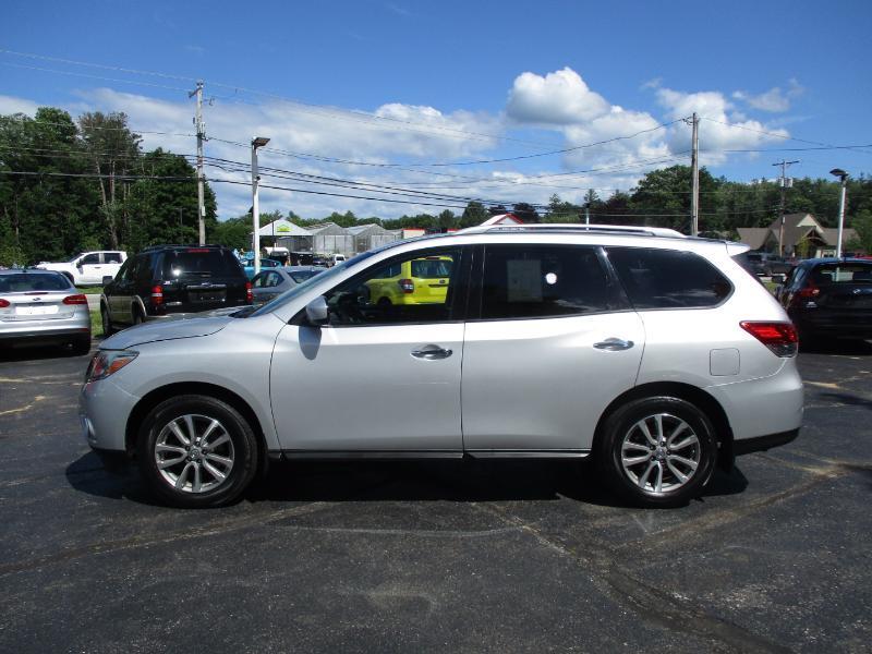 Nissan Pathfinder SV 4D SUV 4WD 2015