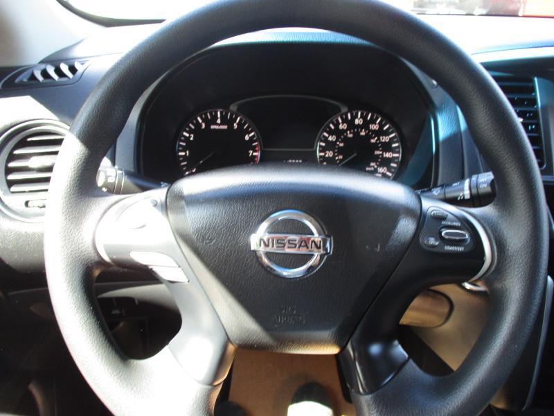 Nissan Pathfinder SV 4D SUV 4WD 2015
