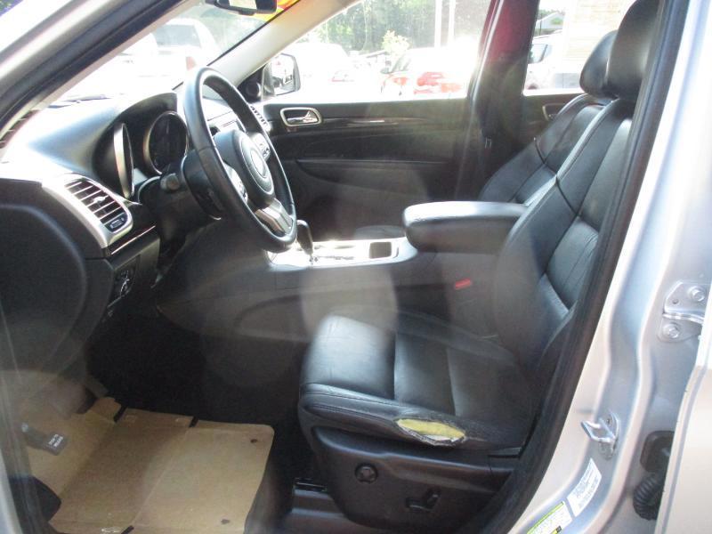Jeep Grand Cherokee Laredo 4WD 2012