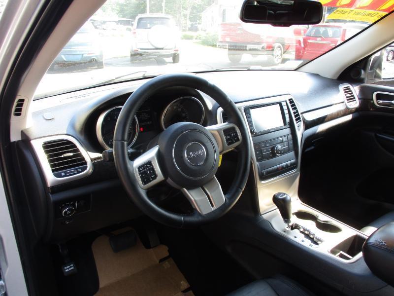 Jeep Grand Cherokee Laredo 4WD 2012