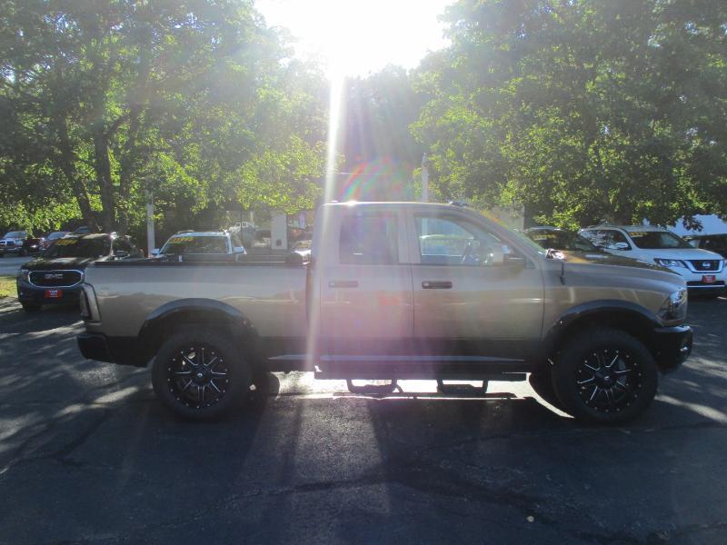 RAM 1500 SLT Quad Cab 4WD 2012
